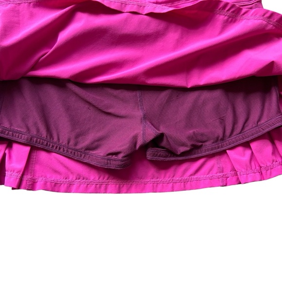Athleta Warrior skirt tennis golf skirt built in shorts magenta pink size small - Picture 5 of 10